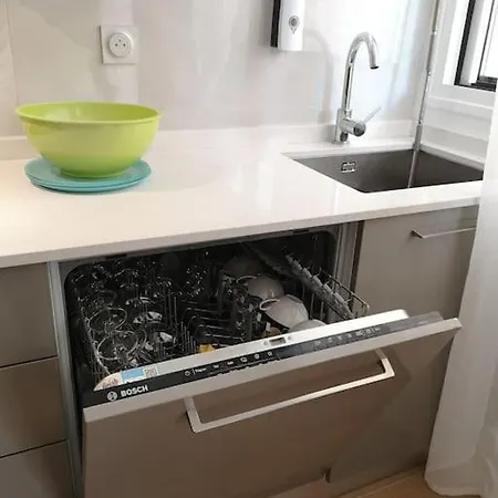 Apartment Chez L'hadriana, 2x Ac Clim Wi-fi,newly Renovated